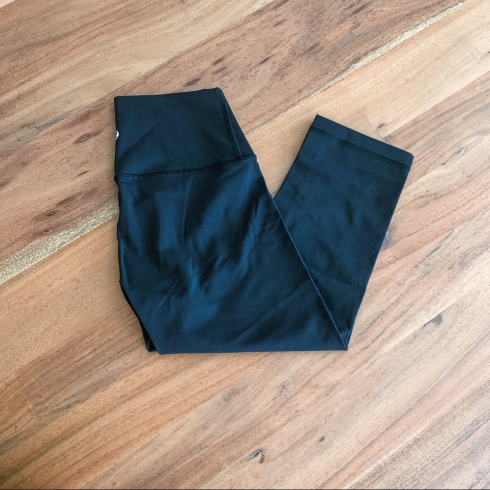 Lululemon Wunder Under High-Rise 1/2 Tight 17” - Picture 9 of 10
